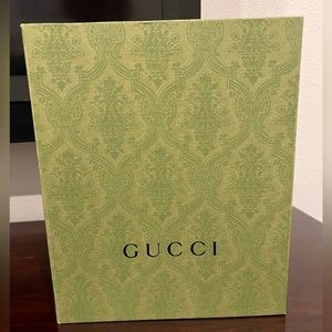 Gucci Gift Box Magnetic Closure Green Brocade